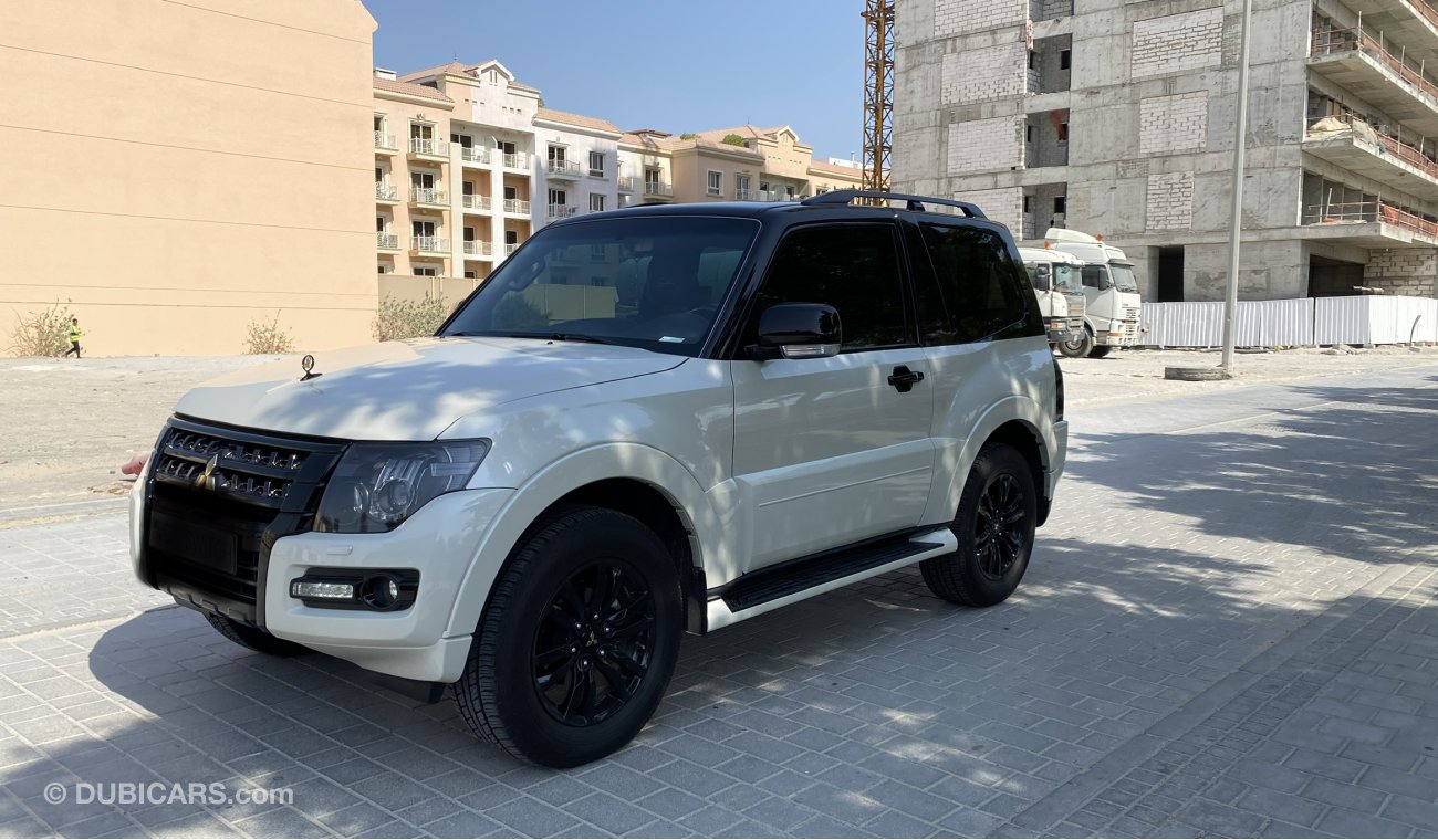 ميتسوبيشي باجيرو SWB 3 Door 3.8L Signature Ed.