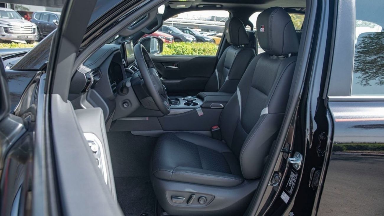 تويوتا لاند كروزر Land cruiser GR sport 3.5L petrol twin turbo 2023