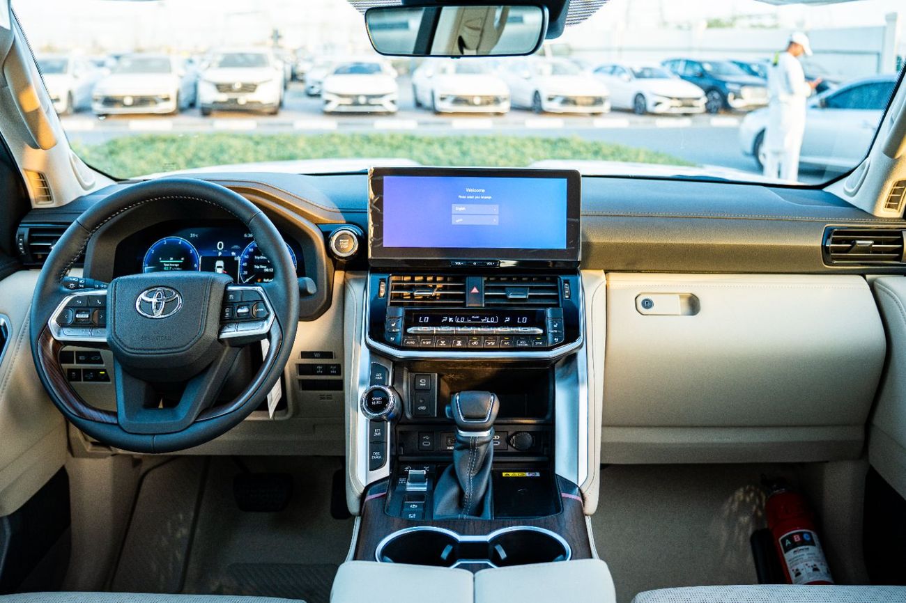 تويوتا لاند كروزر 2026 Toyota Land Cruiser LC300 VX  4.0L V6 petrol full-option
