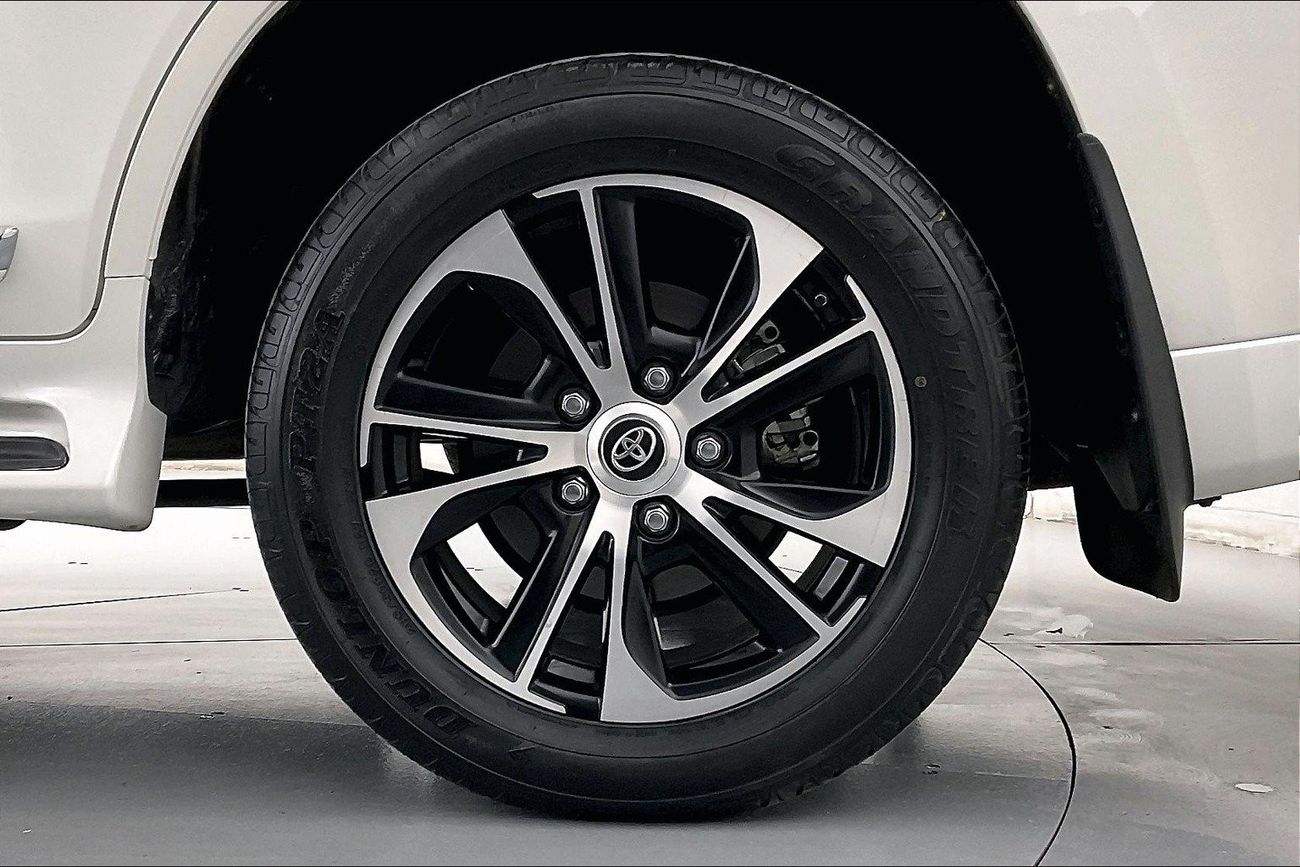 تويوتا كورولا XLI | ضمان مجاني لمدة عام | 0 دفعة أولى