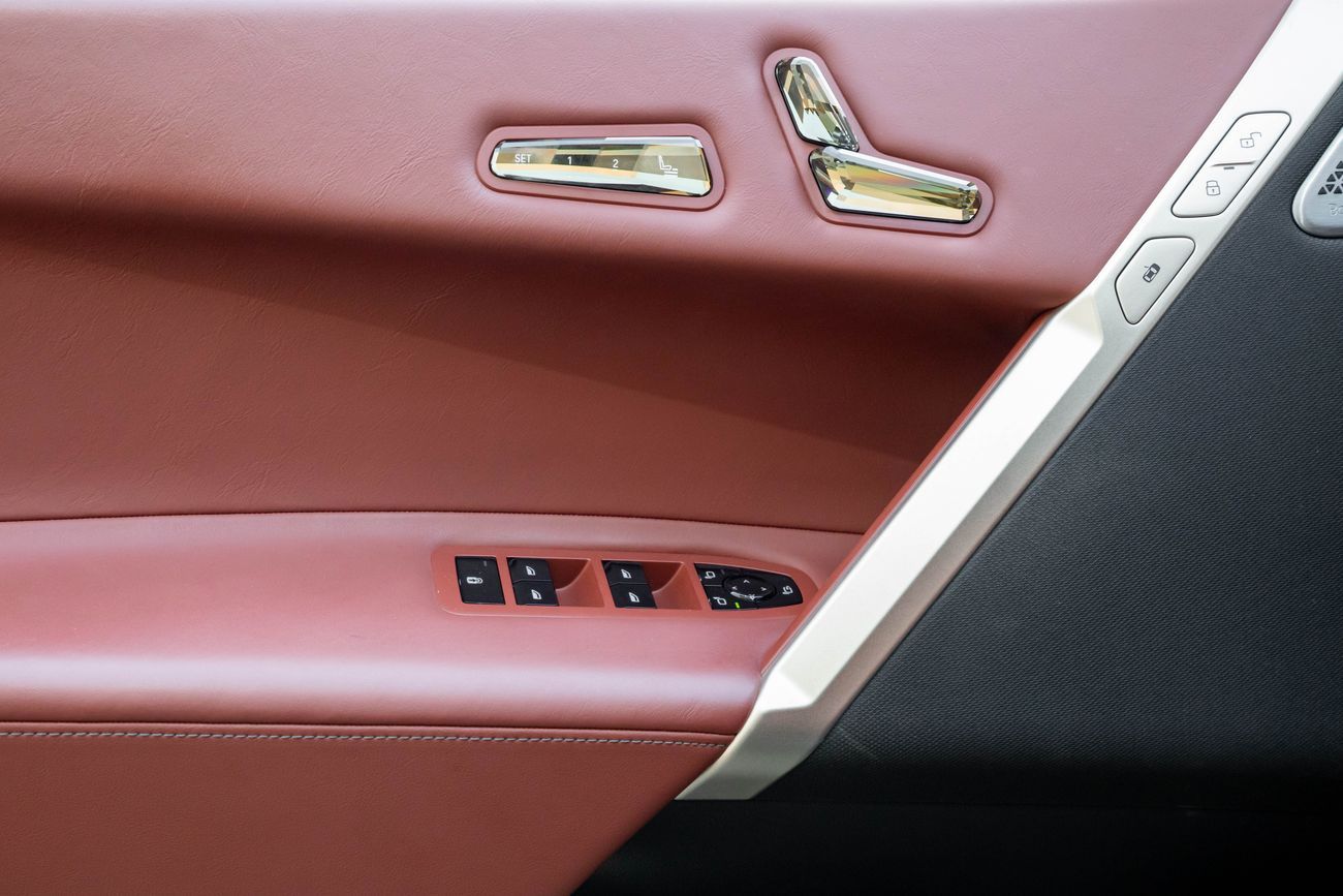 BMW iX 4,407 P.M | 0% Downpayment | IX DRIVE 40i MKIT | AGENCY WARRANTY!