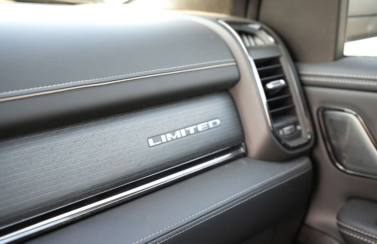 RAM 1500 Limited 5.7L (5 Seater) Black Edition American Specification