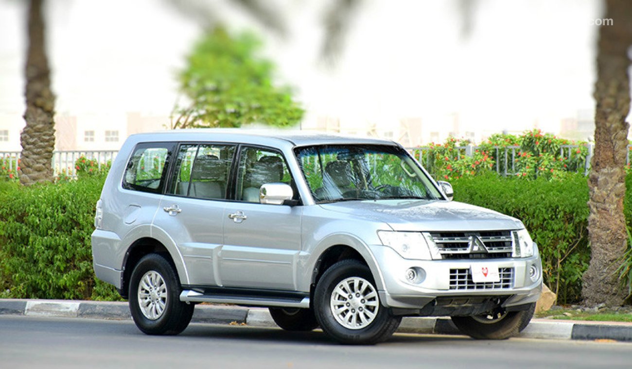 Mitsubishi Pajero GLS V6. SPECIAL OFFER! ZERO DOWN PAYMENT BANKING FINANCE AVAILABLE AT AED 725 PER MONTH FOR 5 YEARS