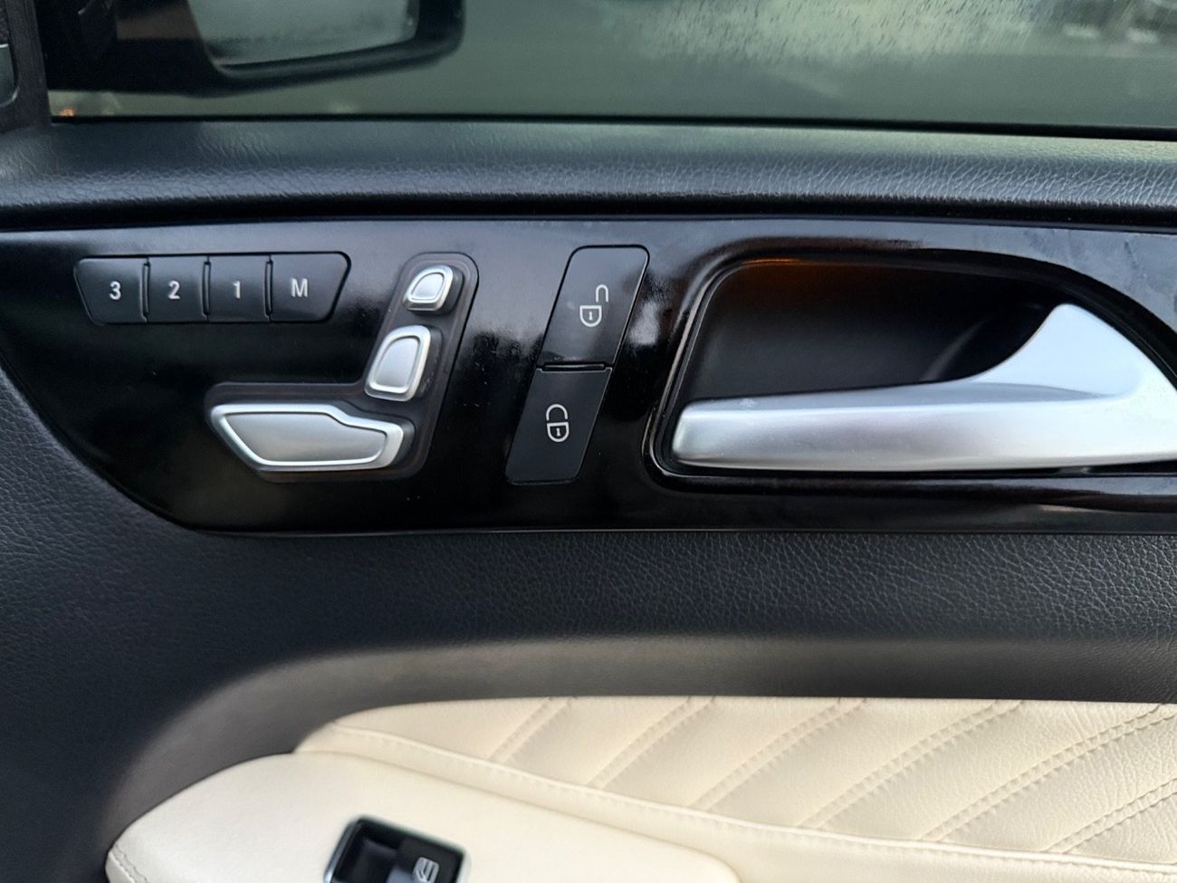 Mercedes-Benz GLE 43 AMG Mercedes Benz GLE 43 AMG Coupe 3.0L