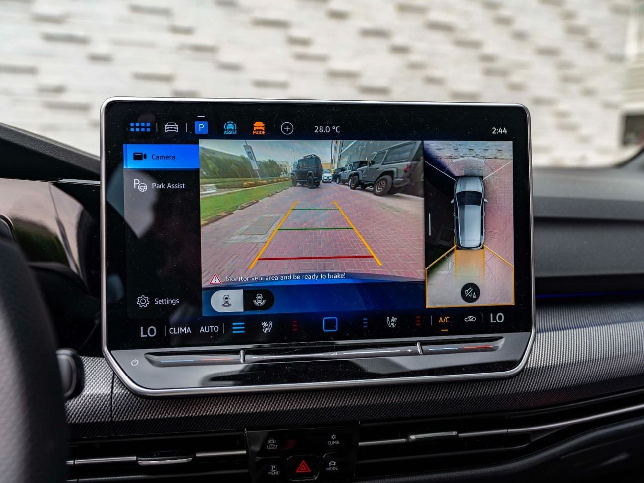 فولكس واجن جولف ار Base 2.0T