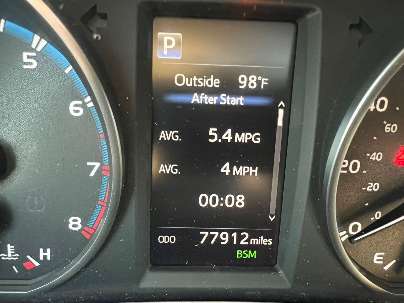 Toyota RAV4 2018 XLE - 2.5L V4-RearCam-AWD 4x4 - Push Start - Leather seat Sunroof