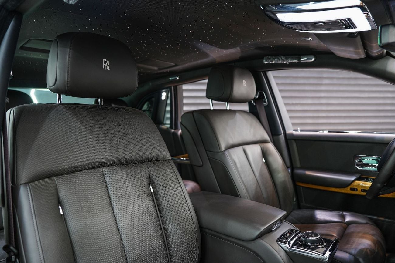 رولز رويس فانتوم Std 6.8L Rear-Seat Entertainment, Starlight Headliner, Dealer Extended Warranty!!