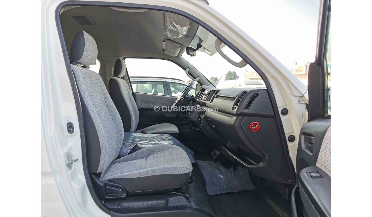 Toyota Hiace 2.7L Petrol, 15" Tyre, Manual Gear Box, Front & Rear A/C, Rear Roof Speaker, CD-USB (LOT # 5999)