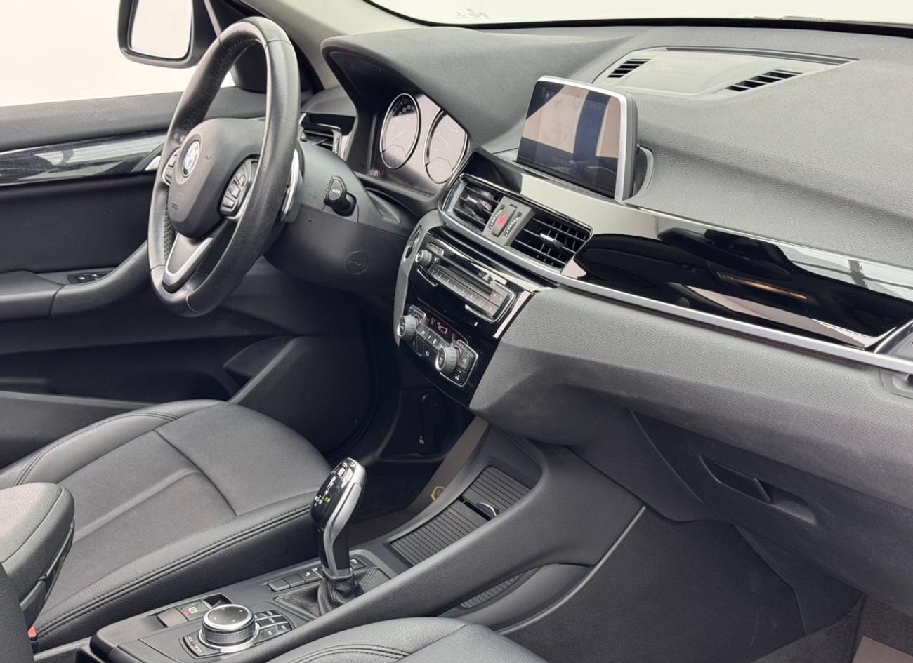 BMW X1 sDrive 20i 2.0L 2019 BMW X1 sDrive20i, Full Service History, 1 Year Warranty, GCC