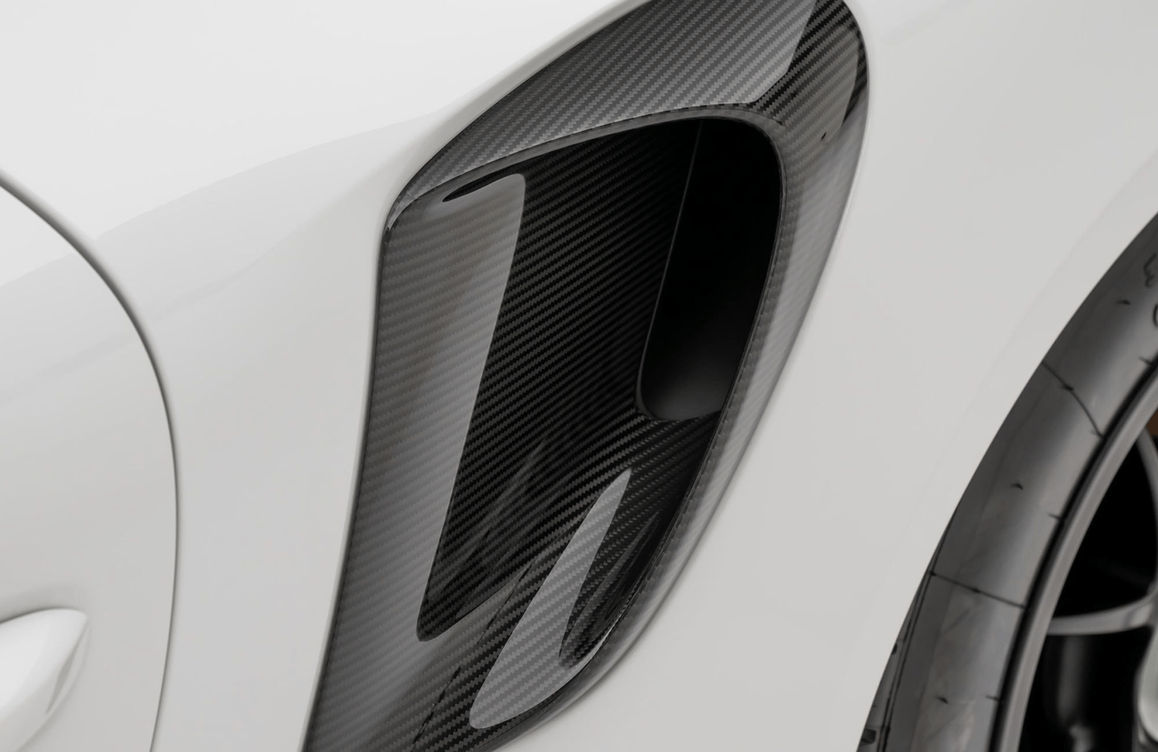 بورش 911 3.8L F-6 Twin-Turbocharged Engine