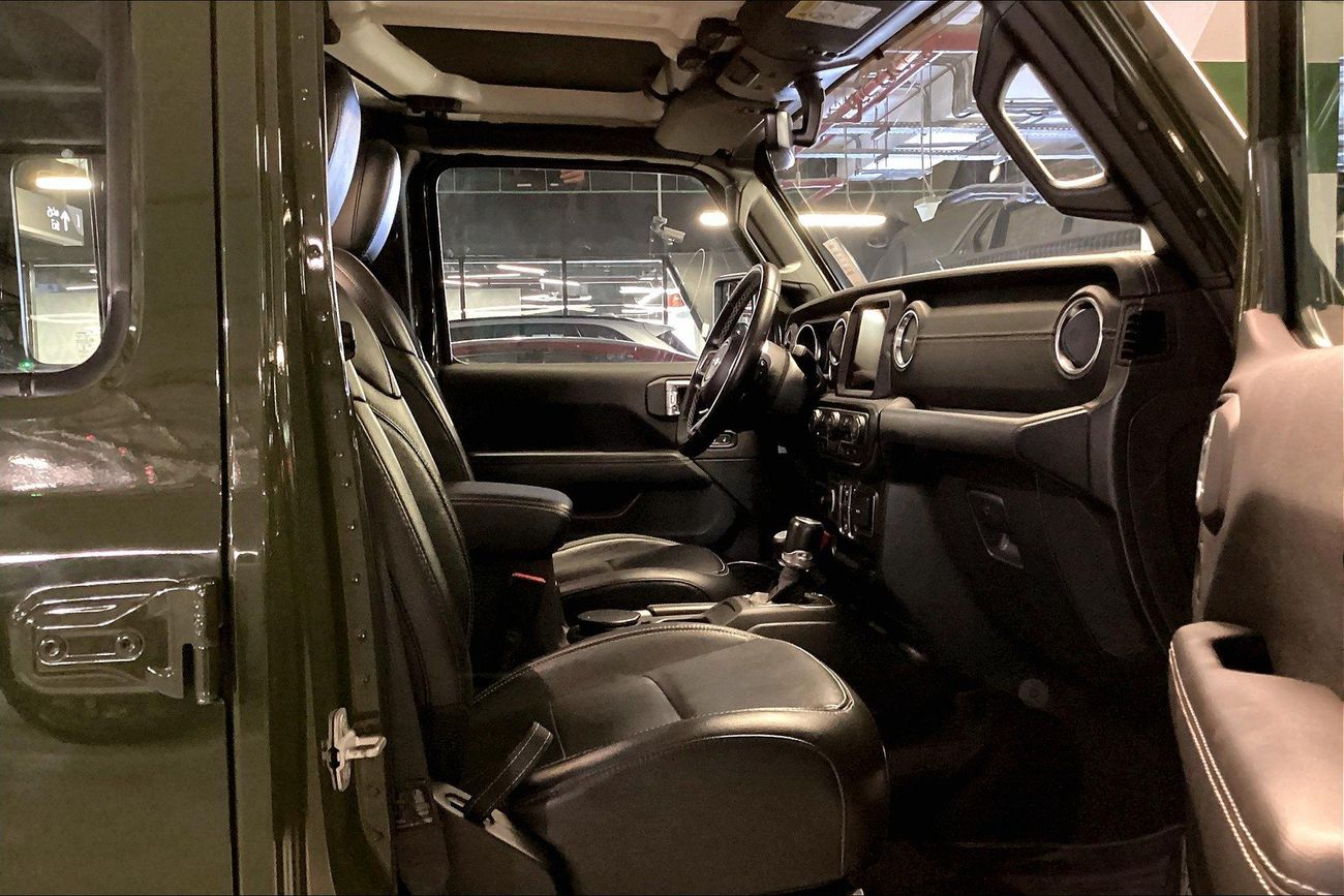 Jeep Wrangler Sahara Plus Unlimited | Guaranteed Warranty | 0 Down Payment