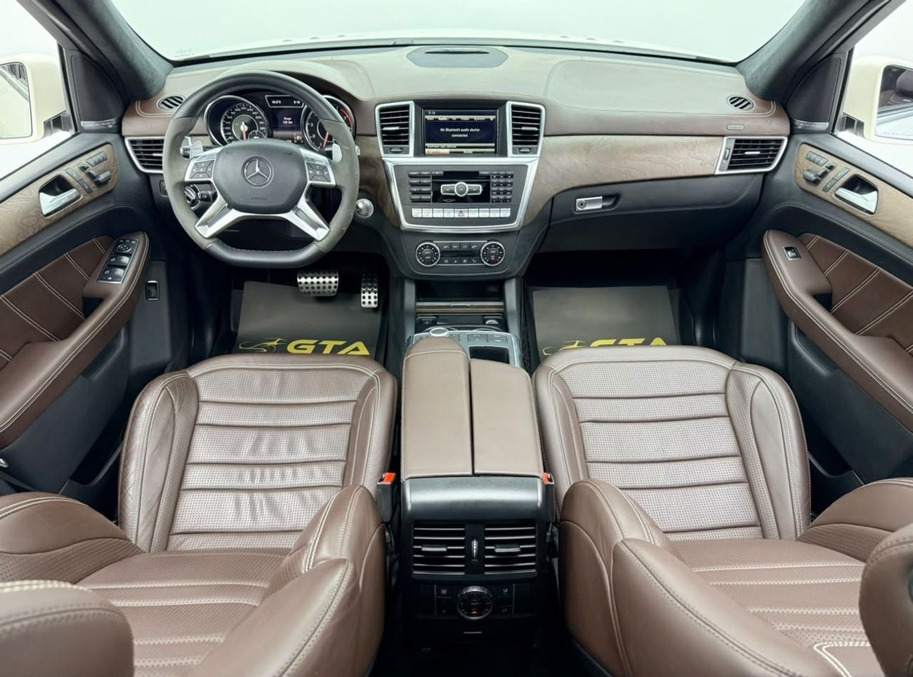 مرسيدس بنز ML 63 AMG STANDARD مرسيدس بنز ML 63 AMG موديل 2014، سجل صيانة كامل، كاملة المواصفات، بحالة ممتازة، خليجية