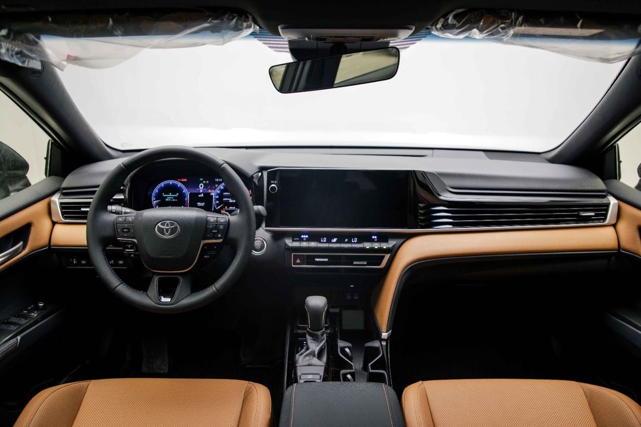 Toyota Camry GLE 2.5L - NETURAL BLACK INSIDE TAN | EXPORT ONLY
