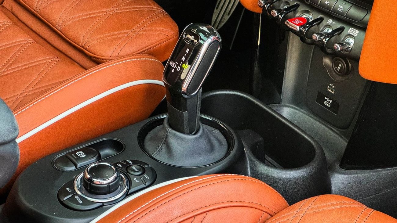 ميني كوبر إس JCW Kit 2022 Full Service History GCC Low Mileage 2.0L Turbo 4 Cylinders