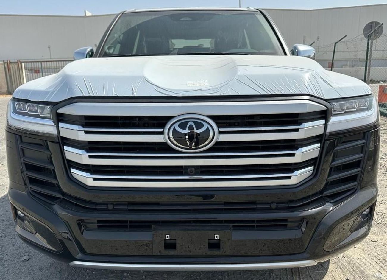 Toyota Land Cruiser 2025 Toyota Land Cruiser VX 3.5L AT Hybrid (High)