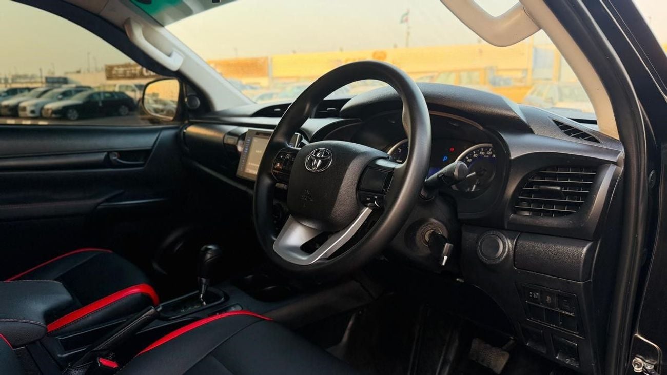 تويوتا هيلوكس GR BODY KIT INSTALLED | ROOF MOUNTED LED LIGHTS | AUTOMATIC TRANSMISSION | 2.8L DIESEL | BOOT SHUTTE