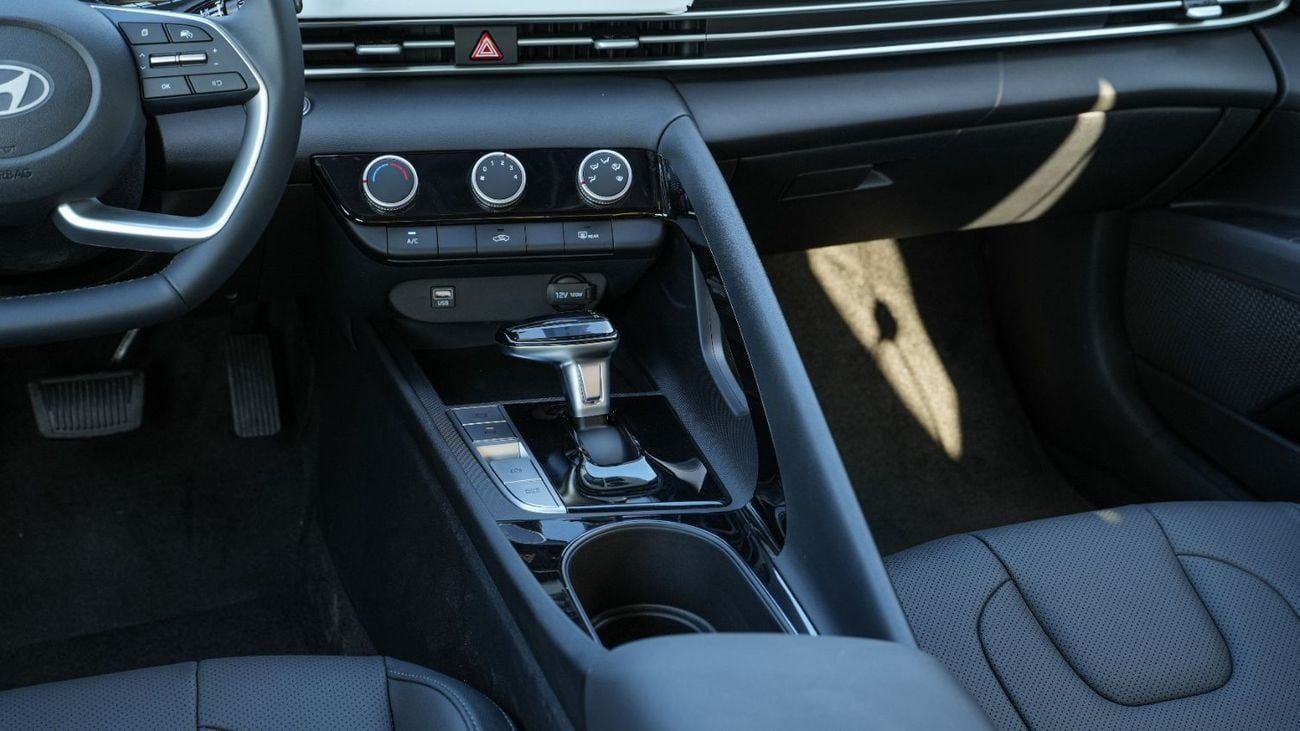 Hyundai Elantra GLX 1.5L WHITE 2025MY EXPORT PRICE