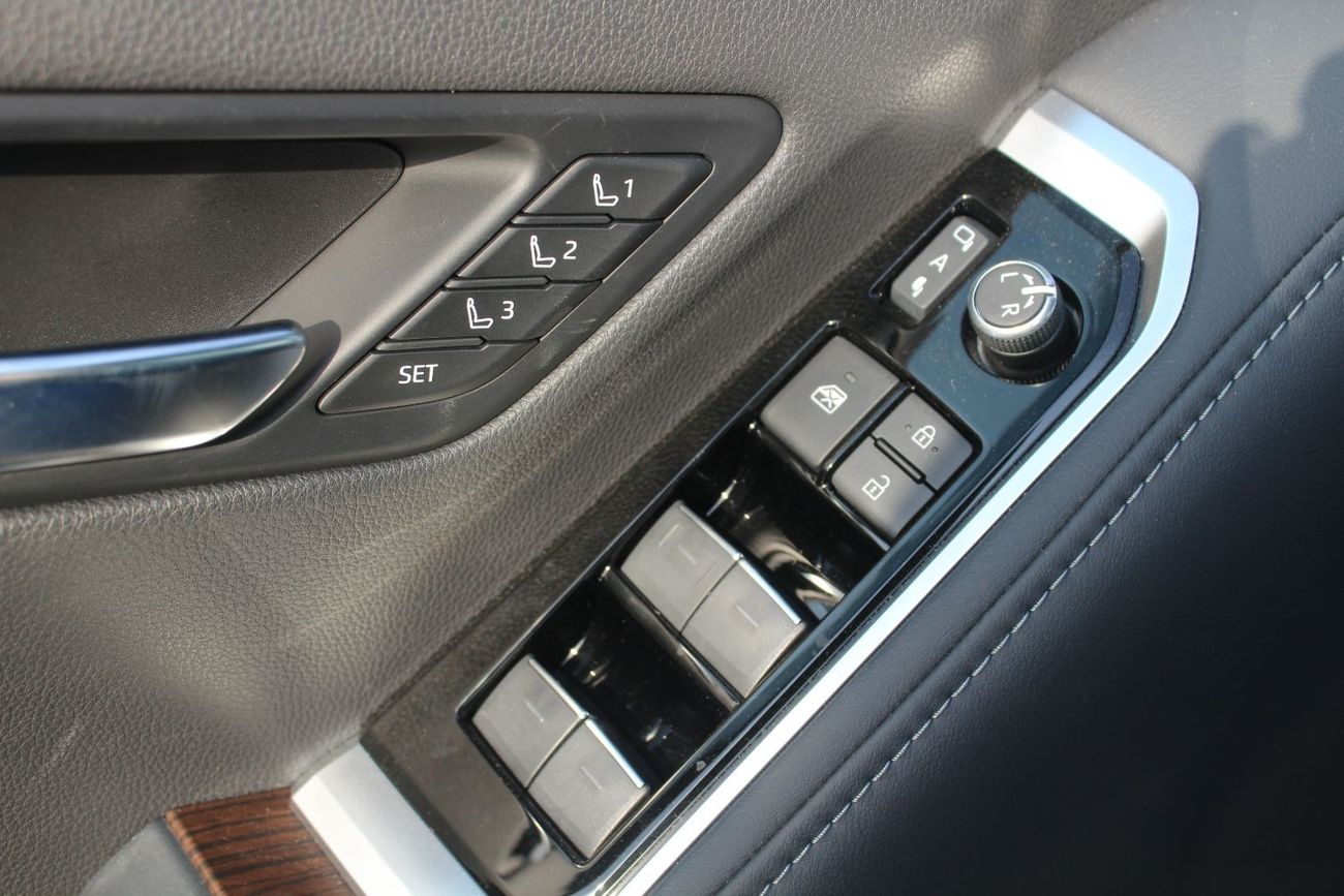 تويوتا لاند كروزر 2023 TOYOTA LANDCRUISER 300 3.5L V6 PETROL