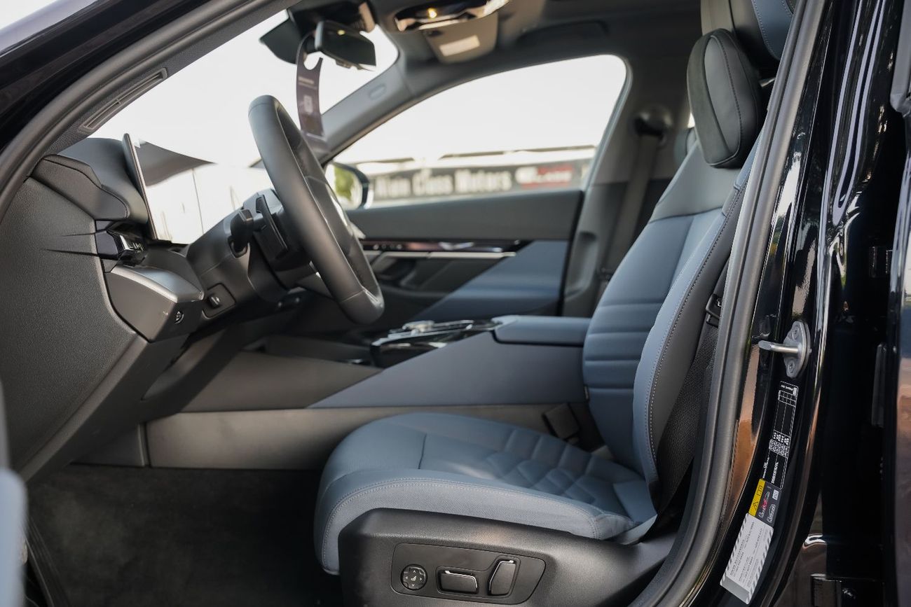 بي أم دبليو i5 2025 BMW i5 e-Drive 40L M-Sport package RWD 0km