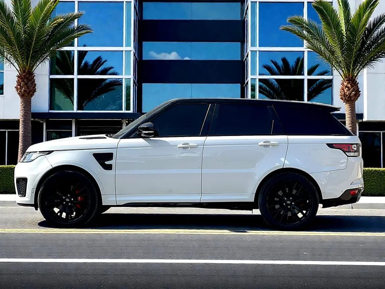لاند روفر رينج روفر سبورت SVR 5.0L (550 HP) 3,602 P.M | RANGE ROVER | SPORT | SVR | 5.7L V8 | | GCC | ORIGINAL PAINT