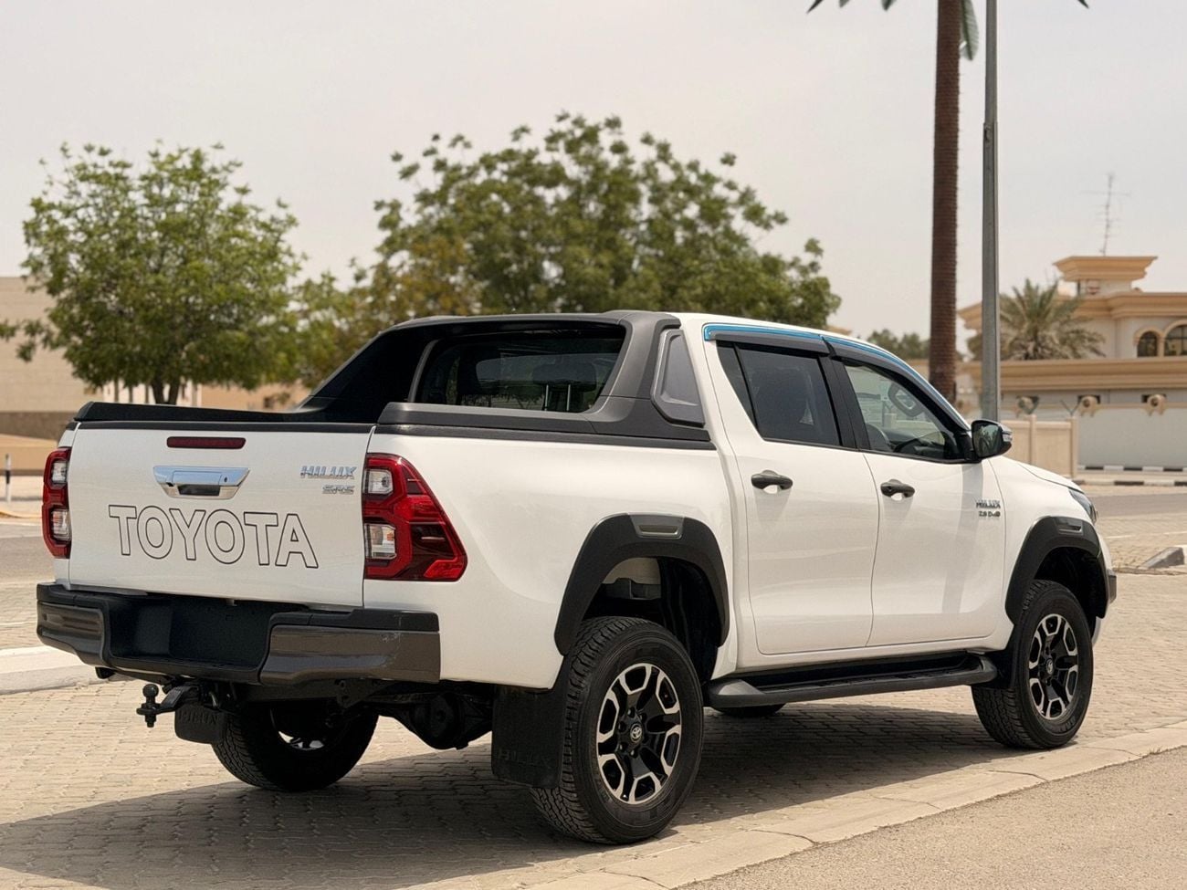 Toyota Hilux ADVENTURE SR5