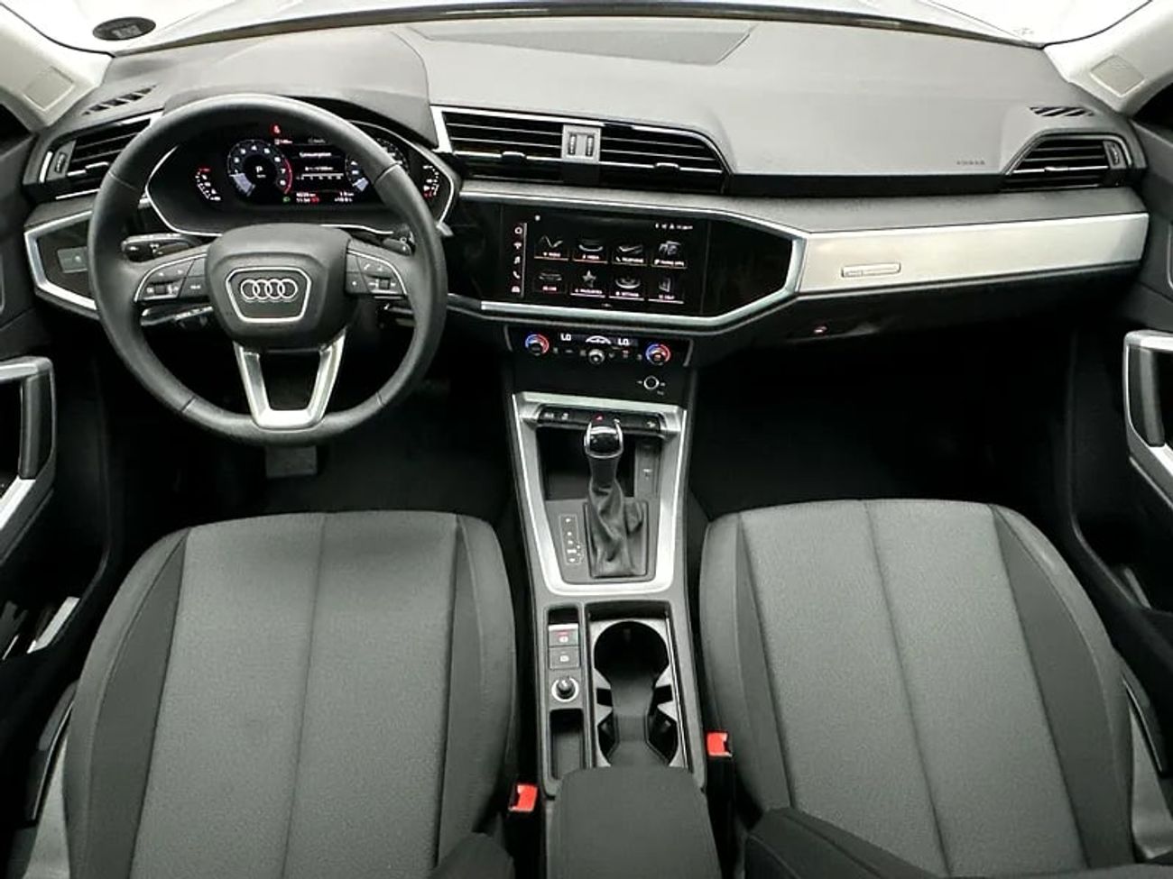 Audi Q3 35 TFSI Advanced 2.0L Advanced 35 TFSI 150hp (Ref# 27129)