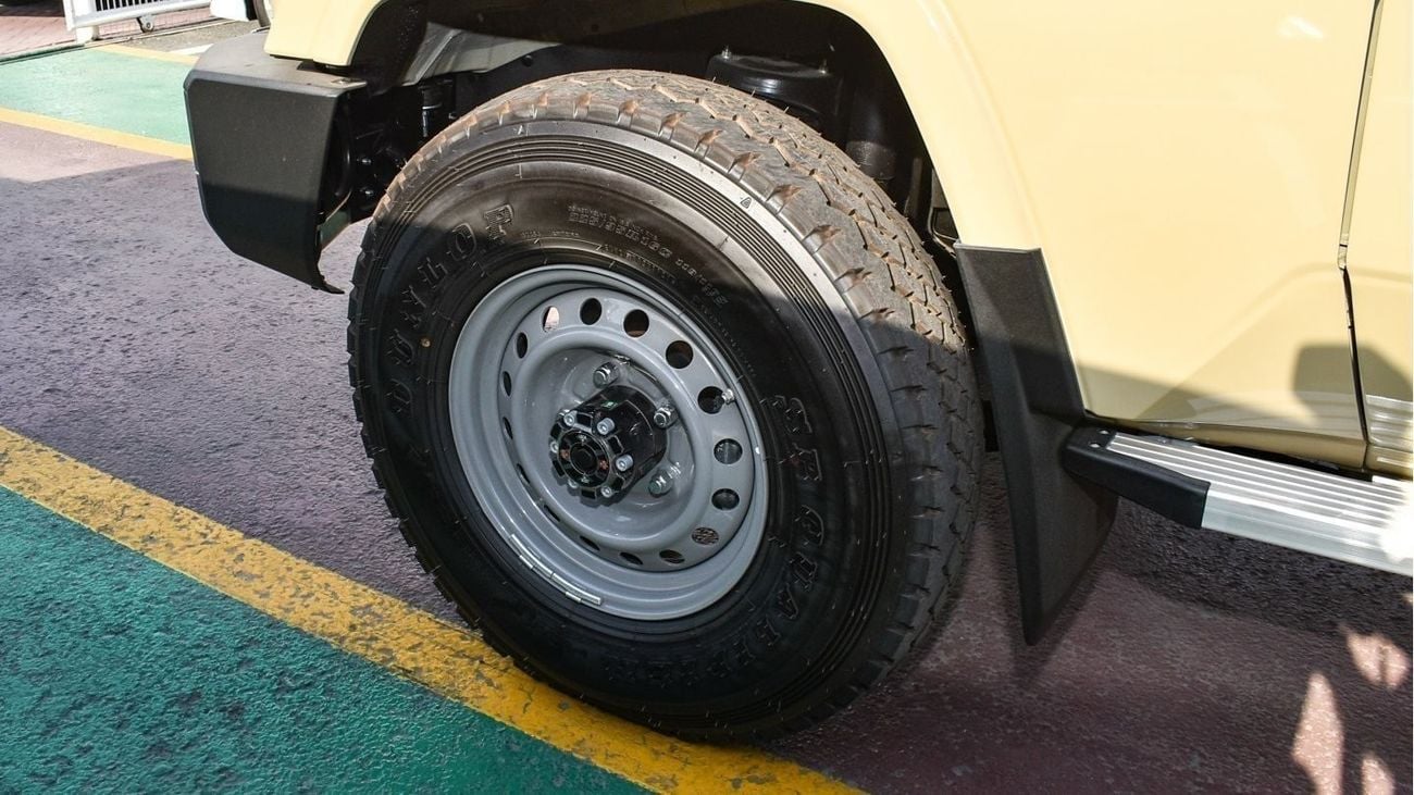 Toyota Land Cruiser Pick Up 4.0L V6 Petrol Single Cabin A/T