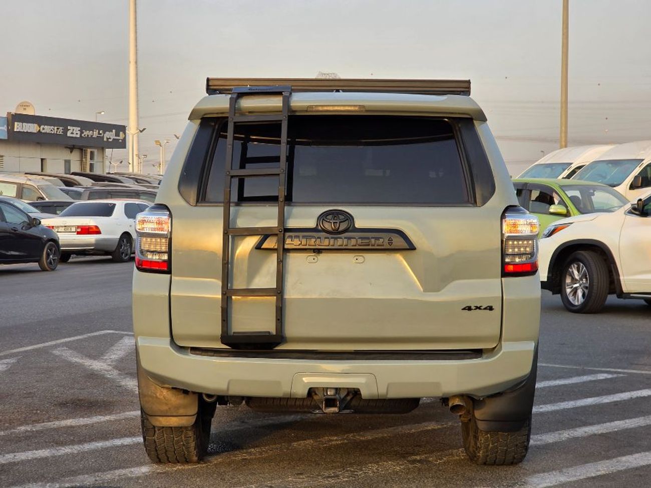 تويوتا Runner4 2022 Model Full option sunroof, 360 camera, 7 seater and 4x4