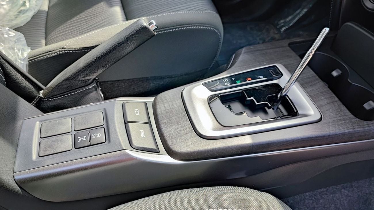 Toyota Fortuner Toyota Fortuner / 2.7L V4 Petrol /  Climate Control / Only for Africa Special Price