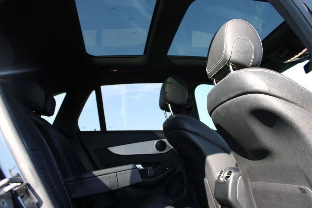 Mercedes-Benz GLC 300 Coupe 2.0L