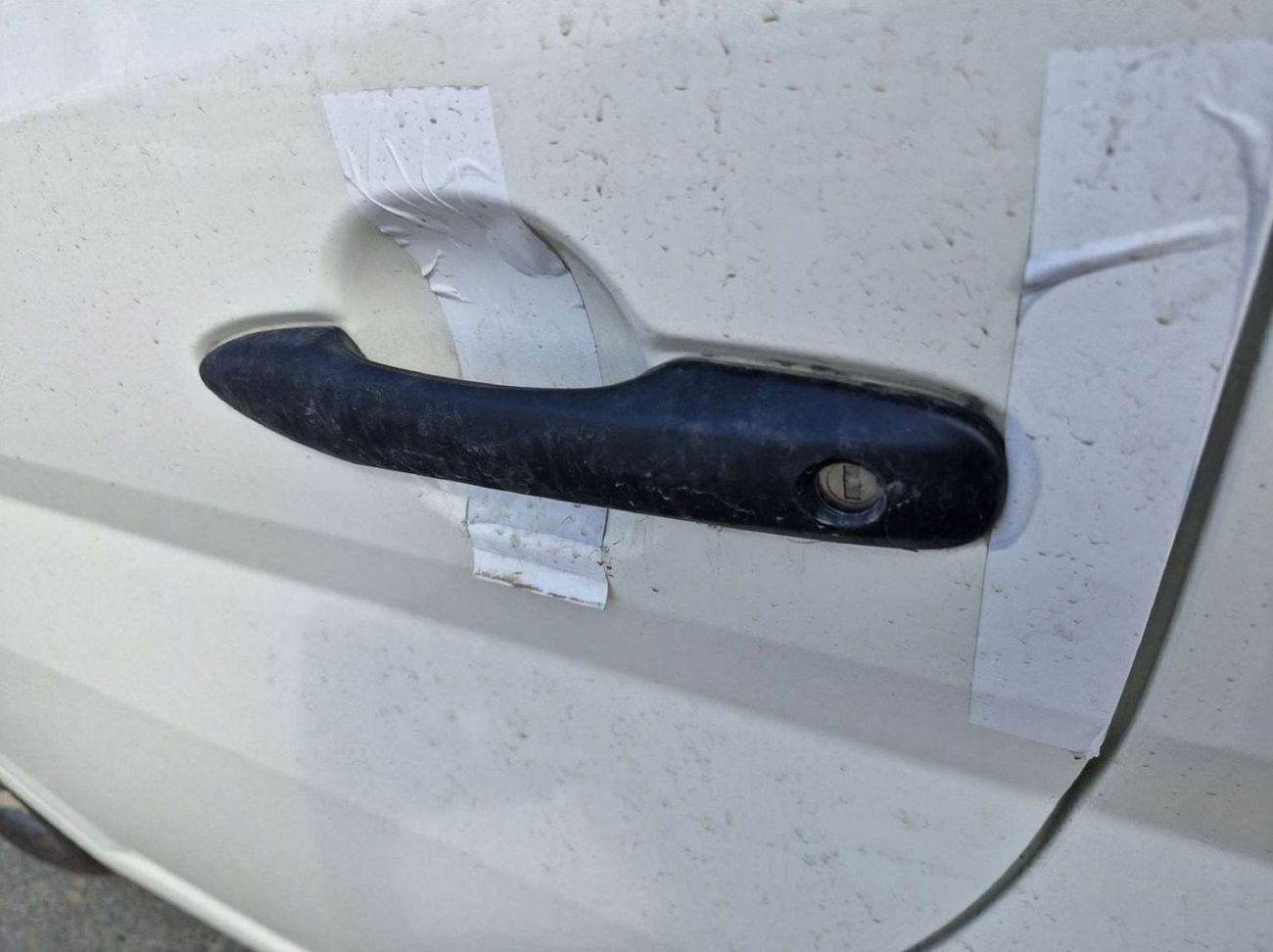 Toyota Hiace 2.8L DSL 13 SEATS HIGHROOF WITH SUNROOF AND DOOR HANDLE SAUDI SPECS