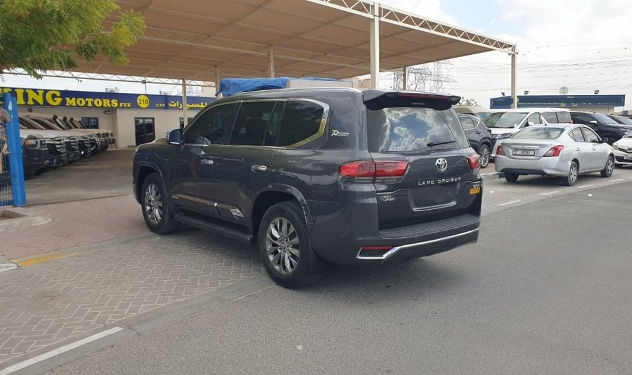 تويوتا لاند كروزر GXR 4.5L AUTOMATIC * PETROL * 4WD * 7 SEATS * 5DOOR