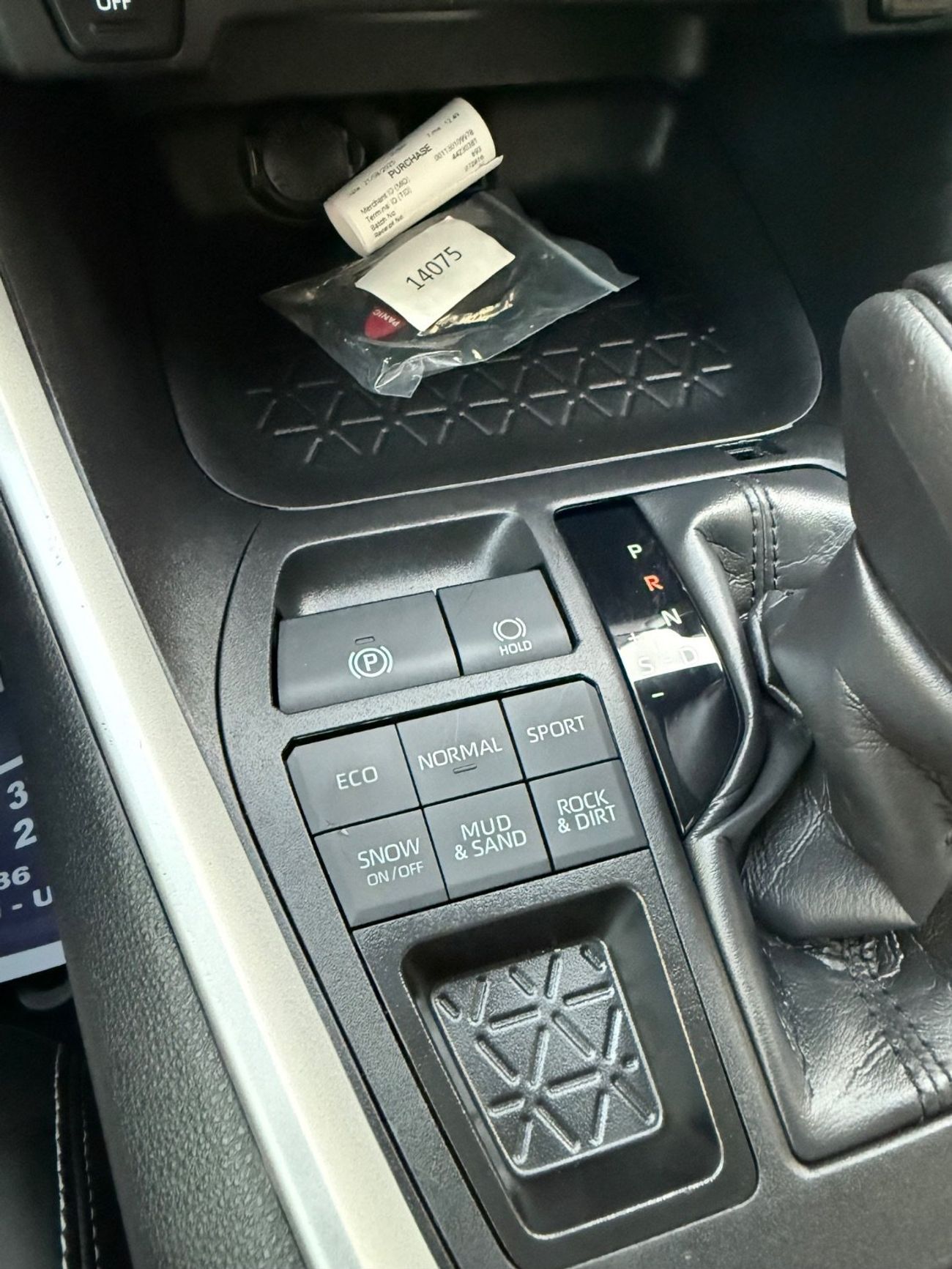 تويوتا راف ٤ 2024 XLE 4WD LEATHER SEATS 2.5 CANADA SPEC