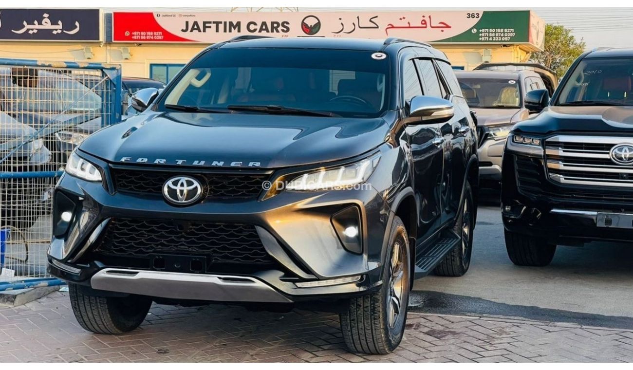 Toyota Fortuner | FACELIFTED TO 2023 | GCC SPECS | 4WD | LEATHER INTERIOR |