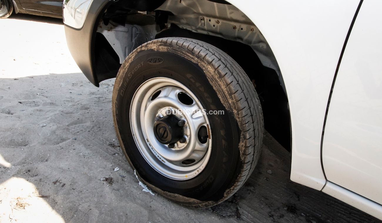 Nissan Pickup 4x2 Double Cabin