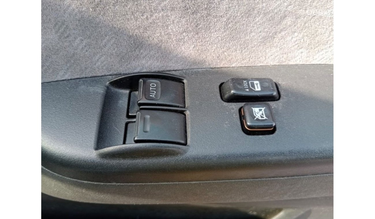 Toyota Hiace TOYOTA HIACE VAN RIGHT HAND DRIVE (PM1474)