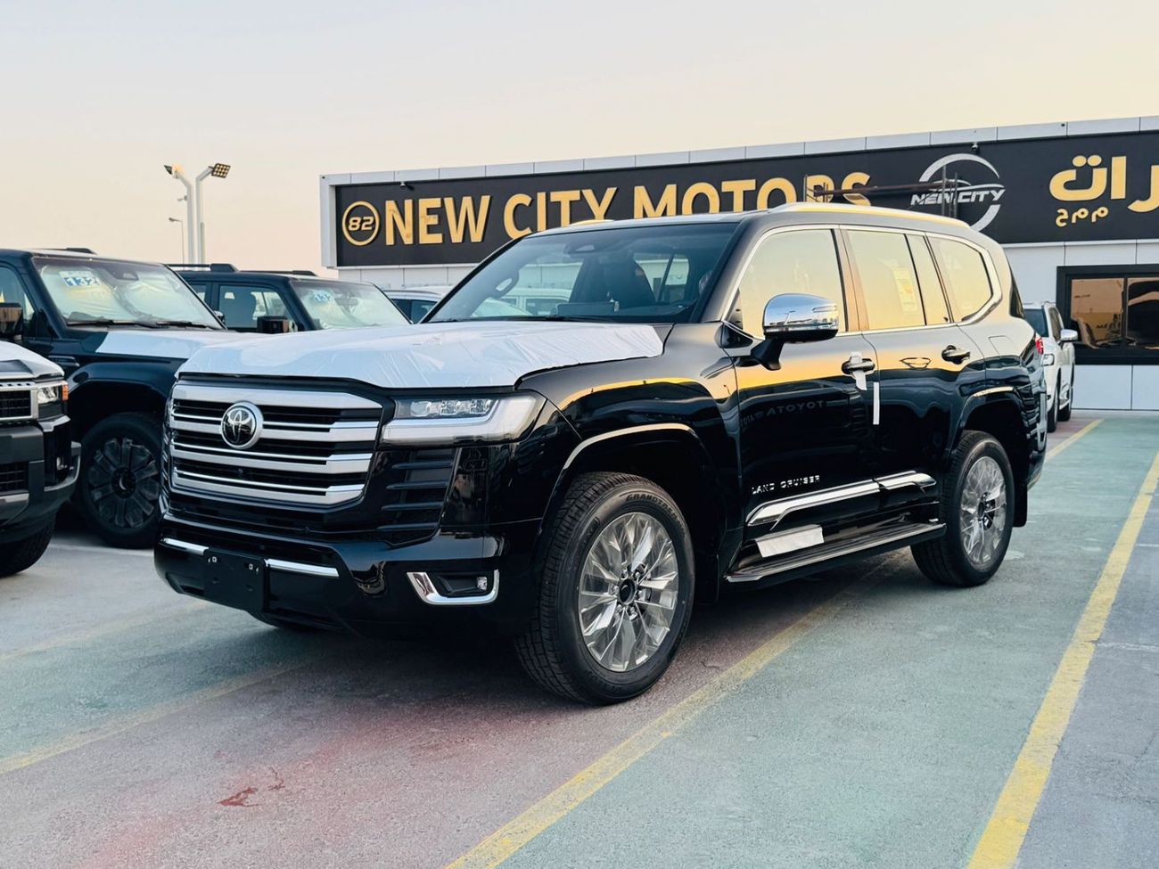 Toyota Land Cruiser TOYOTA LC 300 VX 3.5L PTR GCC A/T F/O BLACK 2025