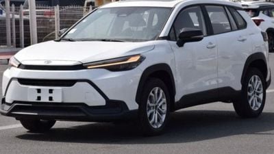 Toyota Frontlander Luxury white-black