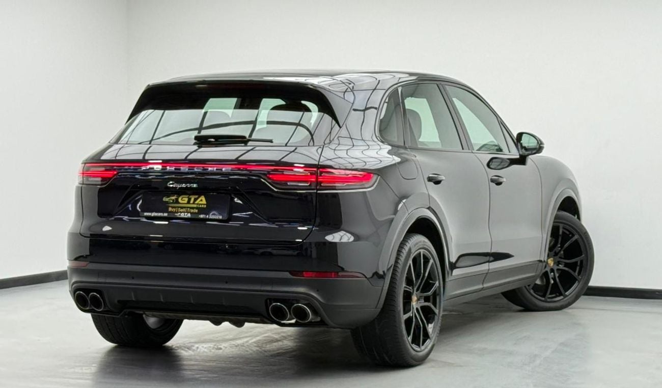 بورش كايان Std 3.0L (335 HP) 2022 Porsche Cayenne, Warranty, Full Service History, Sport Chrono Package, Excell