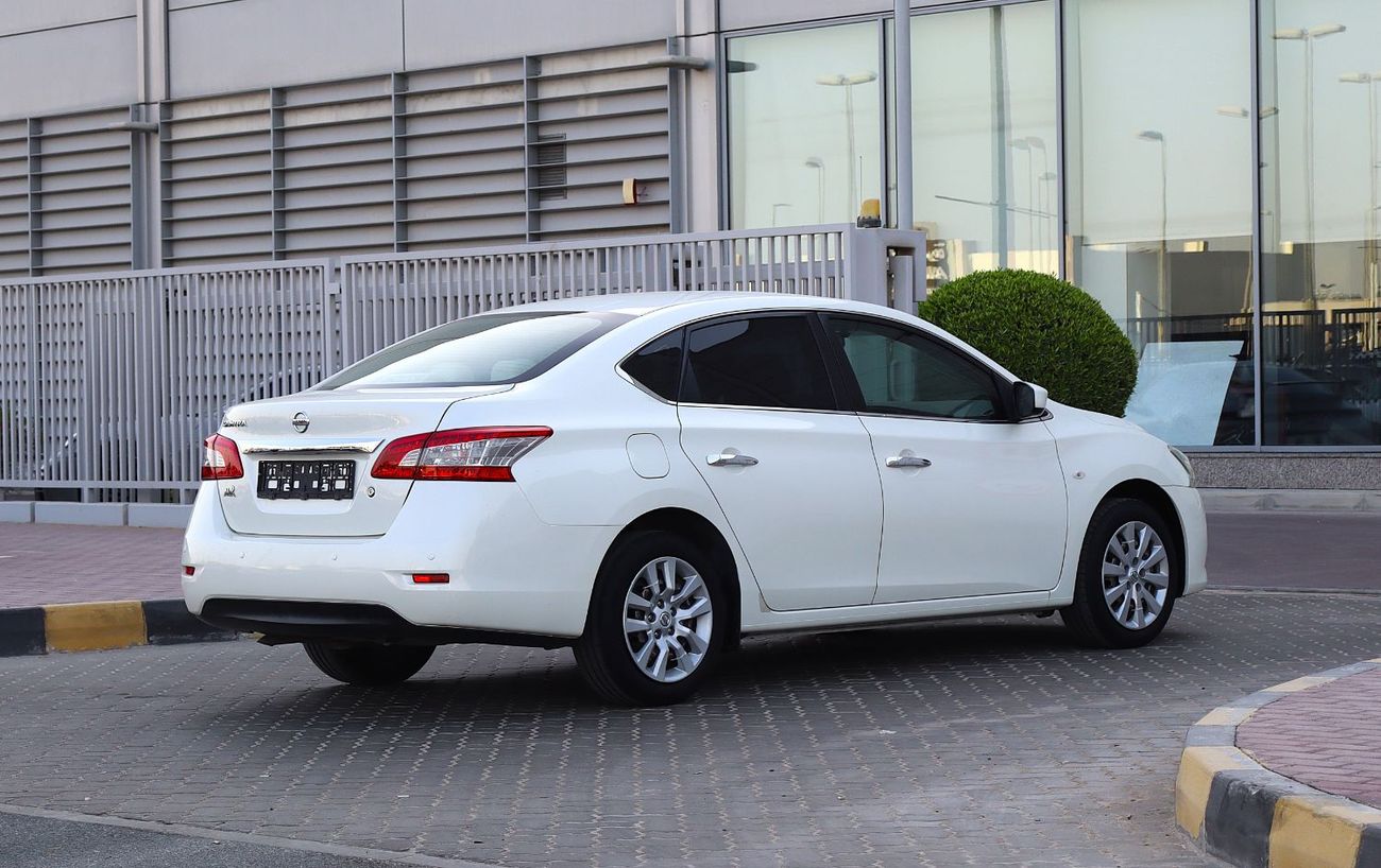 Nissan Sentra S 1.6L (110 HP)