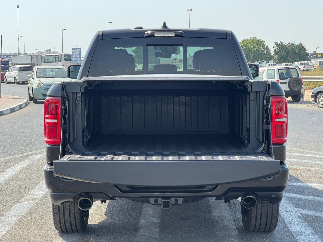 RAM 1500 2025 Ram 1500 Limited Night Edition