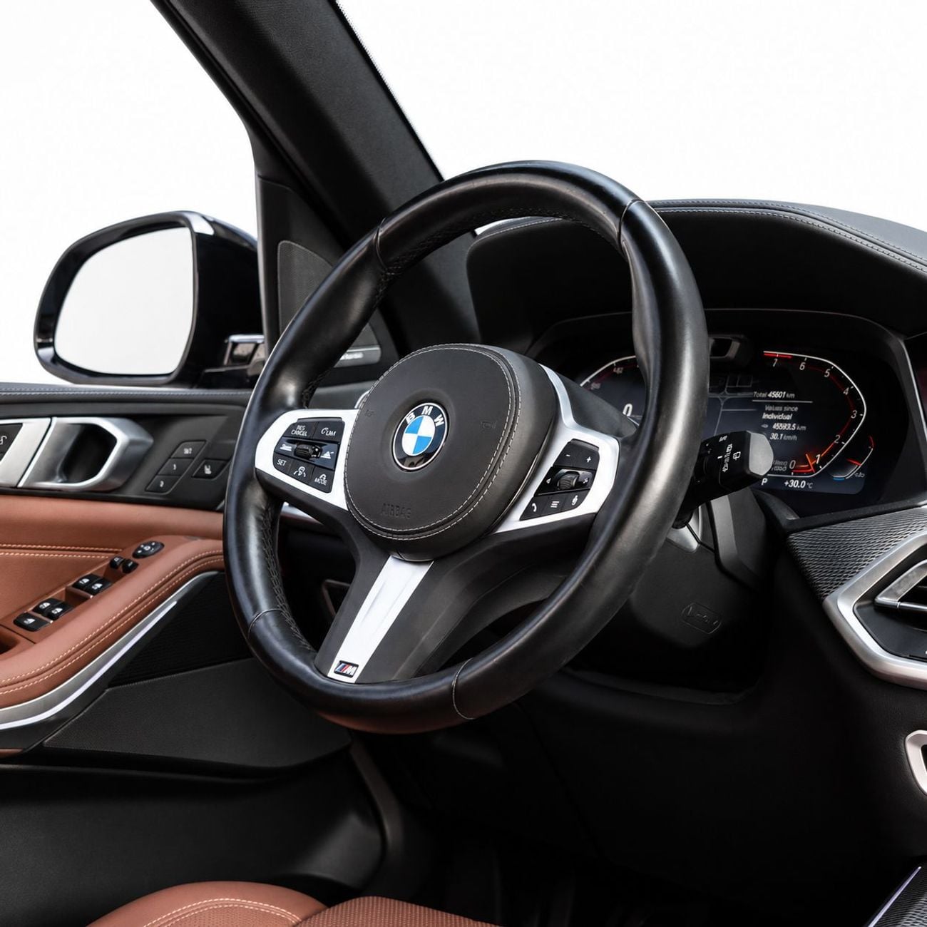 BMW X5 40i M SPORT AED 4,215 P.M • 0% Downpayment • X5 xDrive40i M Sport • Agency Warranty and Service Contract