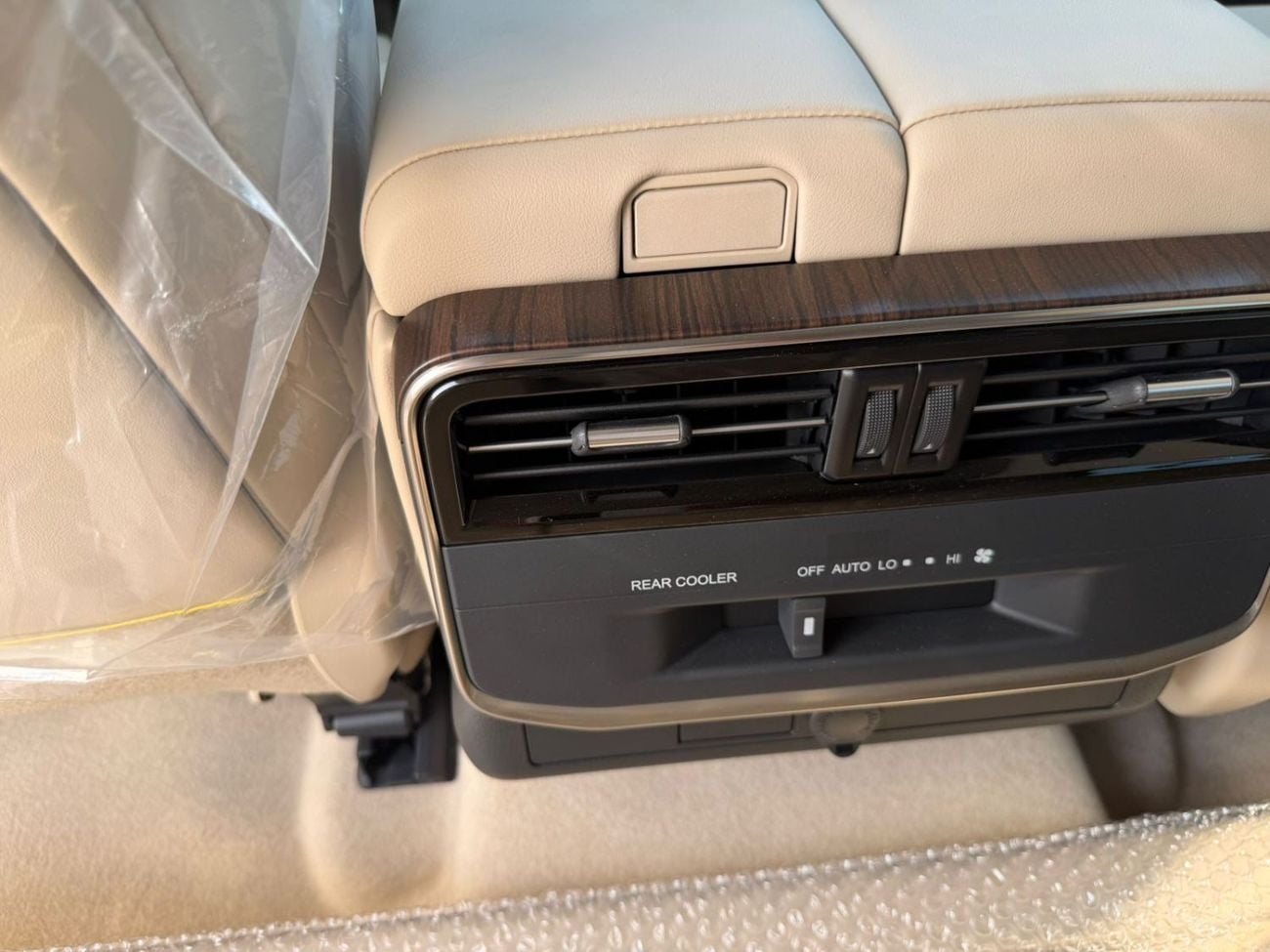 تويوتا لاند كروزر Toyota Land Cruiser GXR 4.0 2025 Full with sunroof