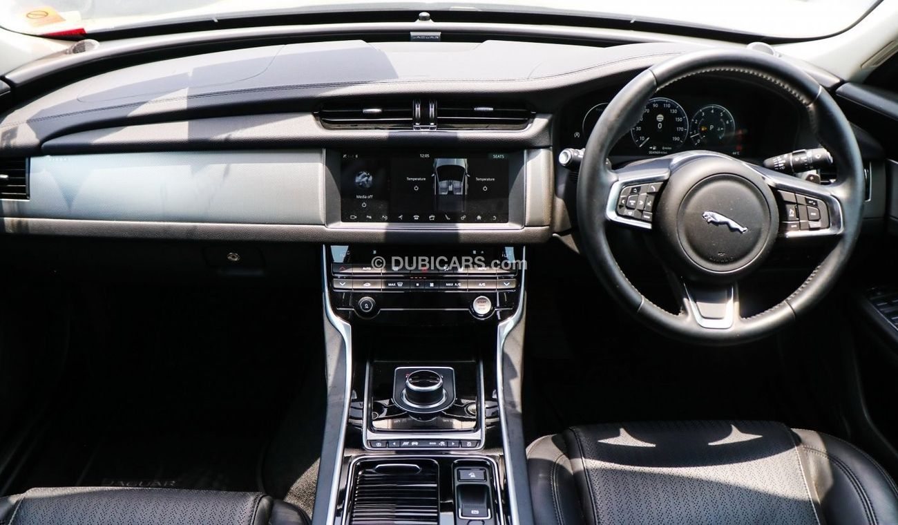 Jaguar XF 2.0P petrol automatic Prestige 300 PS Right Hand Drive