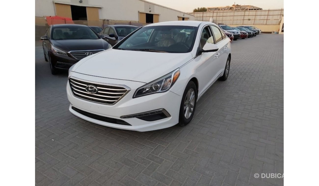 Hyundai Sonata SE - Very Clean Car