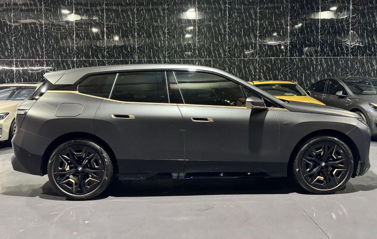 BMW iX M60 2023 BMW iX, 2030 BMW Warranty, 2031 BMW Service Pack, Fully Loaded, Very Low Kms, GCC