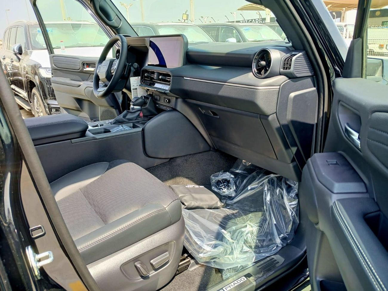 تويوتا برادو تويوتا برادو بنزين 2.4 لتر 2025 بريميوم