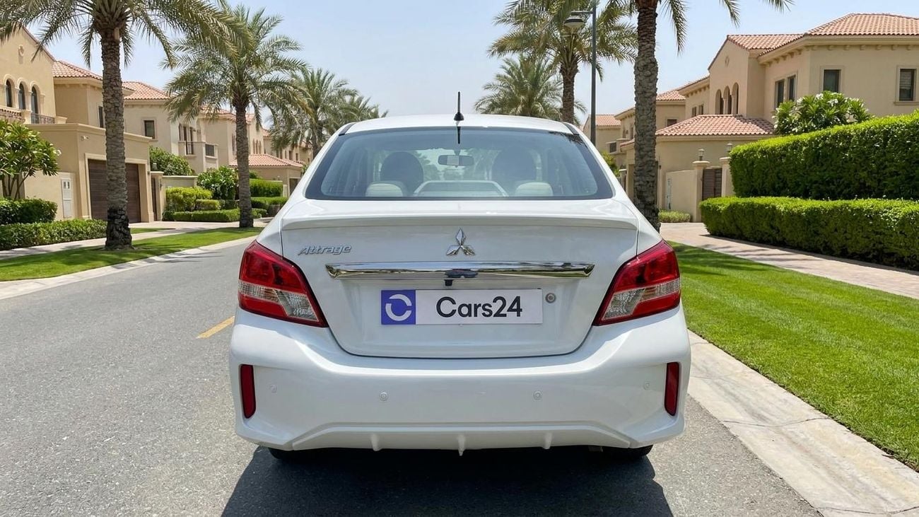 ميتسوبيشي اتراج جي إل إكس هايلاين كارس24 هي سوق ضخم للسيارات المستعملة موثوق ومضمون ٪كارس24 هي سوق ضخم للسيارات المستعملة موثوق ومضمون