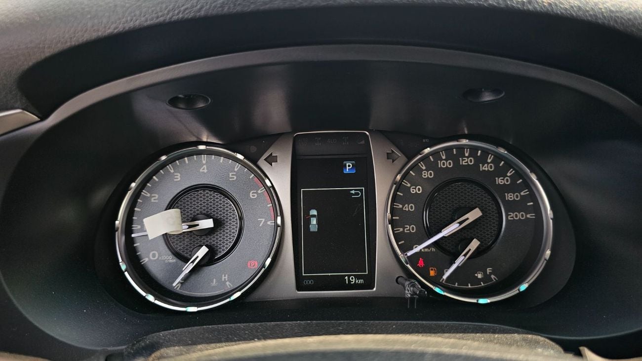 تويوتا هيلوكس GLX 2.7GLSX-S 2026 COMPRESSOR REAR VIEW DIGITAL MIRROR REAR CAMERA BEDLINER