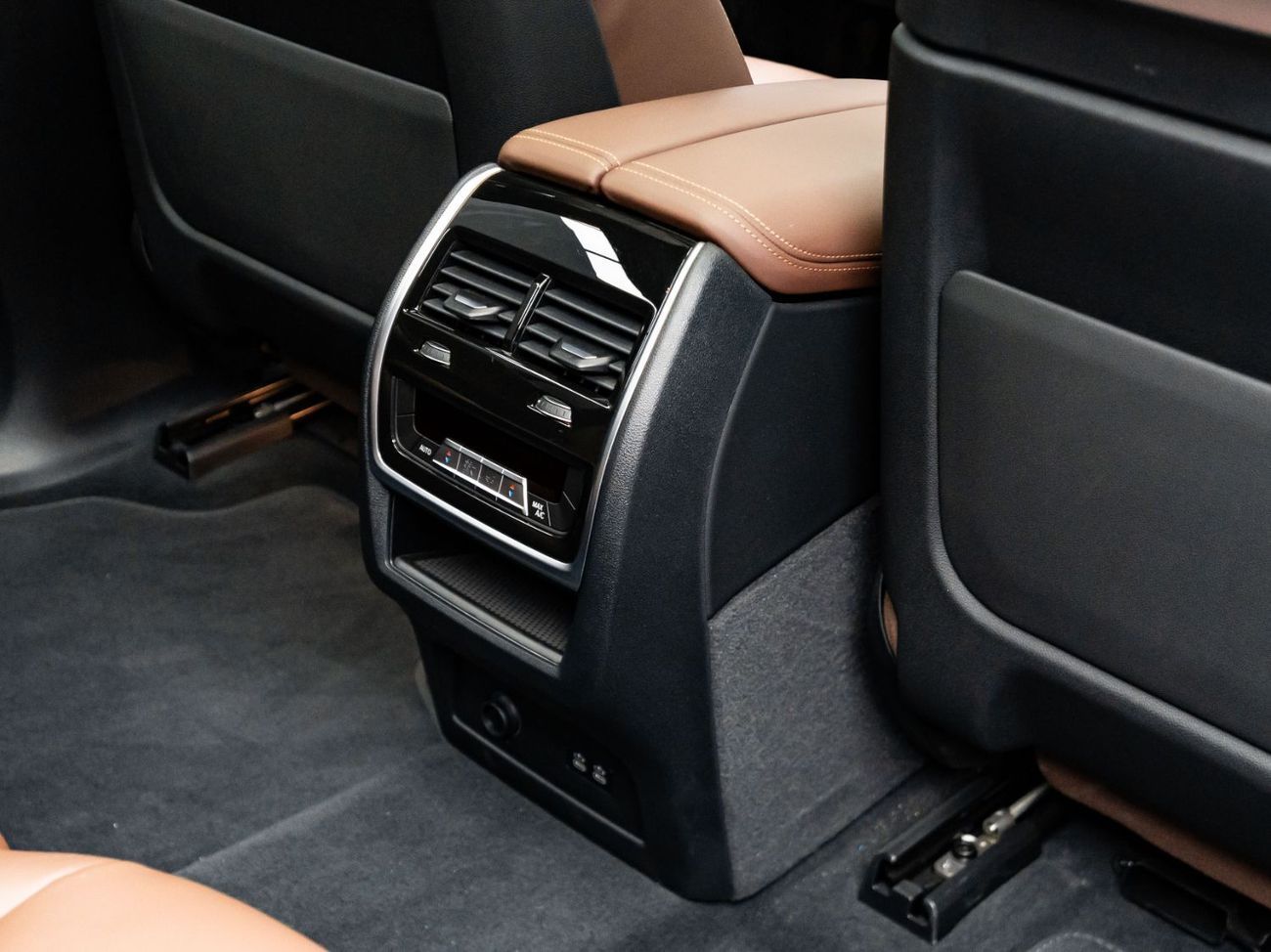 BMW X7 40i 3.0L BMW X7 xDrive40i, August 2028 BMW Warranty + Service Contract, Low KMs, GCC